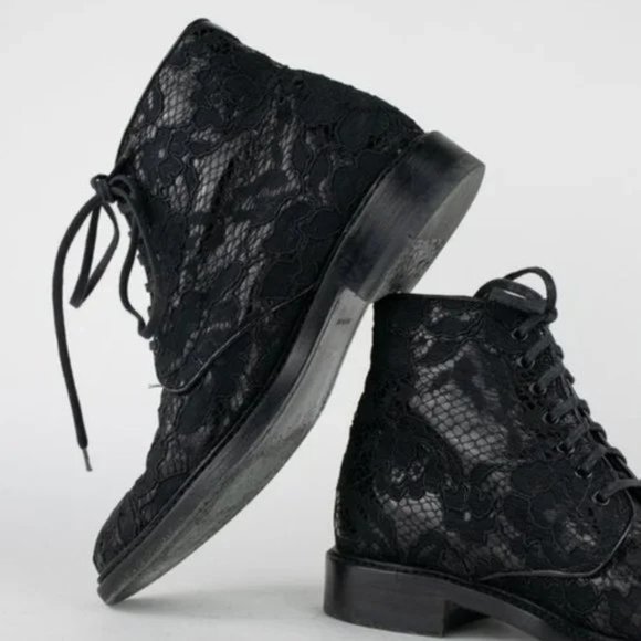 Saint Laurent Lace Bootie - Picture 11 of 11
